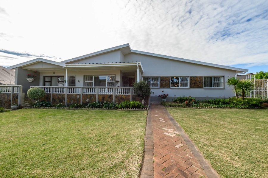 4 Bedroom Property for Sale in Linton Grange Eastern Cape